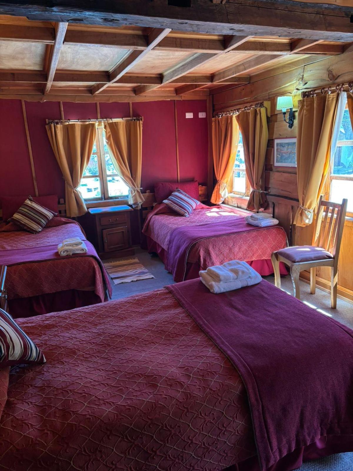 Hotel Antigua Casona Patagonia Futaleufu Ngoại thất bức ảnh