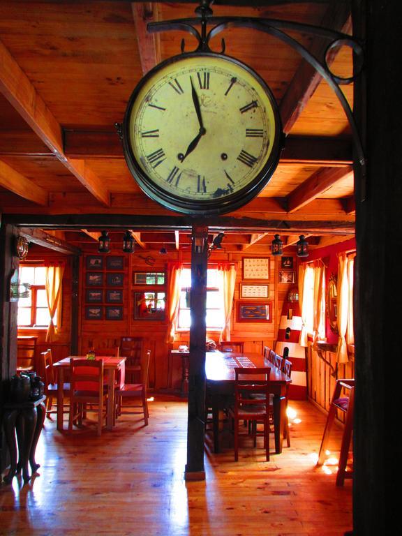 Hotel Antigua Casona Patagonia Futaleufu Ngoại thất bức ảnh